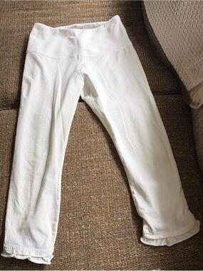 Lysse 7/8 (cropped) with ruffle hem leggings